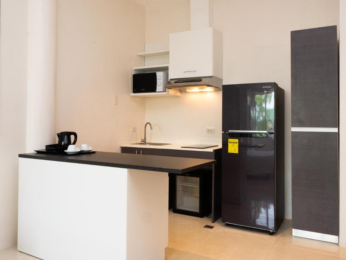 City Park Hotel Residences Taguig Eksteriør billede