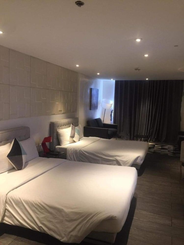 City Park Hotel Residences Taguig Eksteriør billede