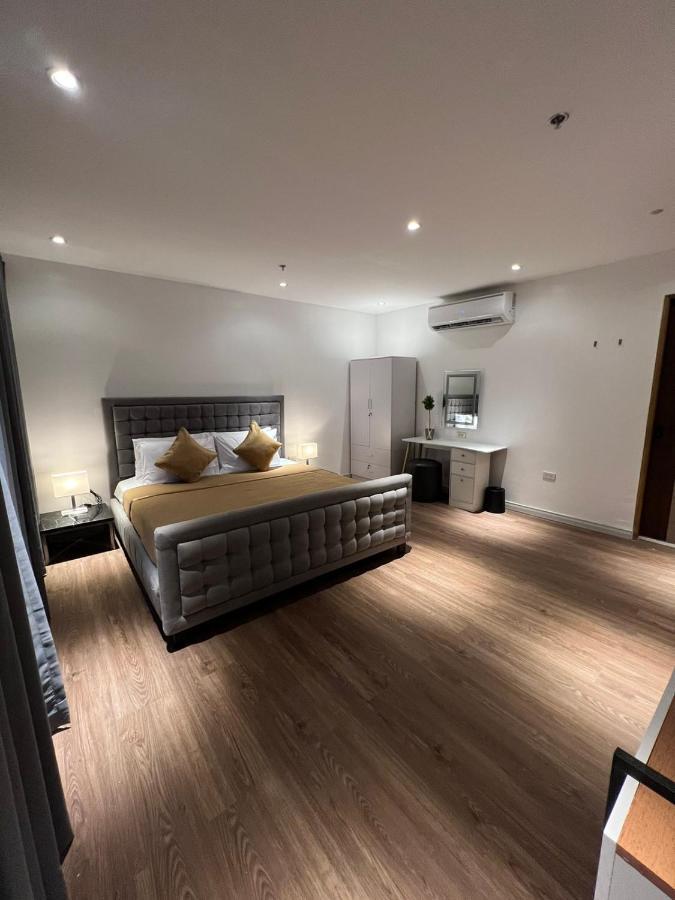 City Park Hotel Residences Taguig Eksteriør billede