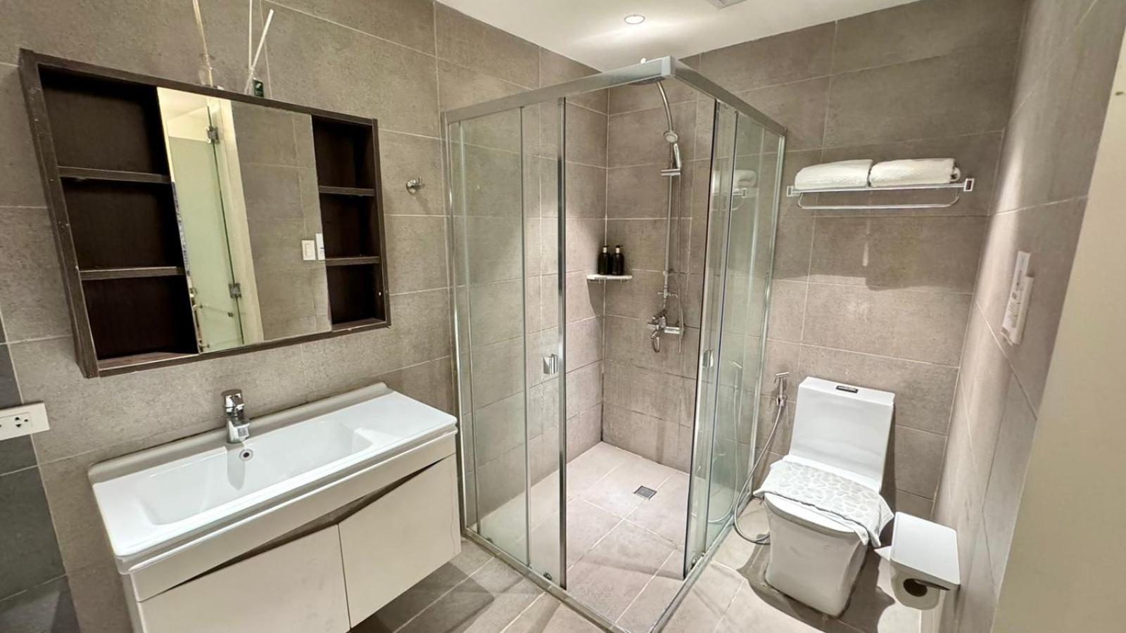 City Park Hotel Residences Taguig Eksteriør billede